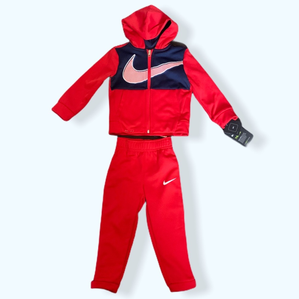 NWT Nike tracksuit 2T
